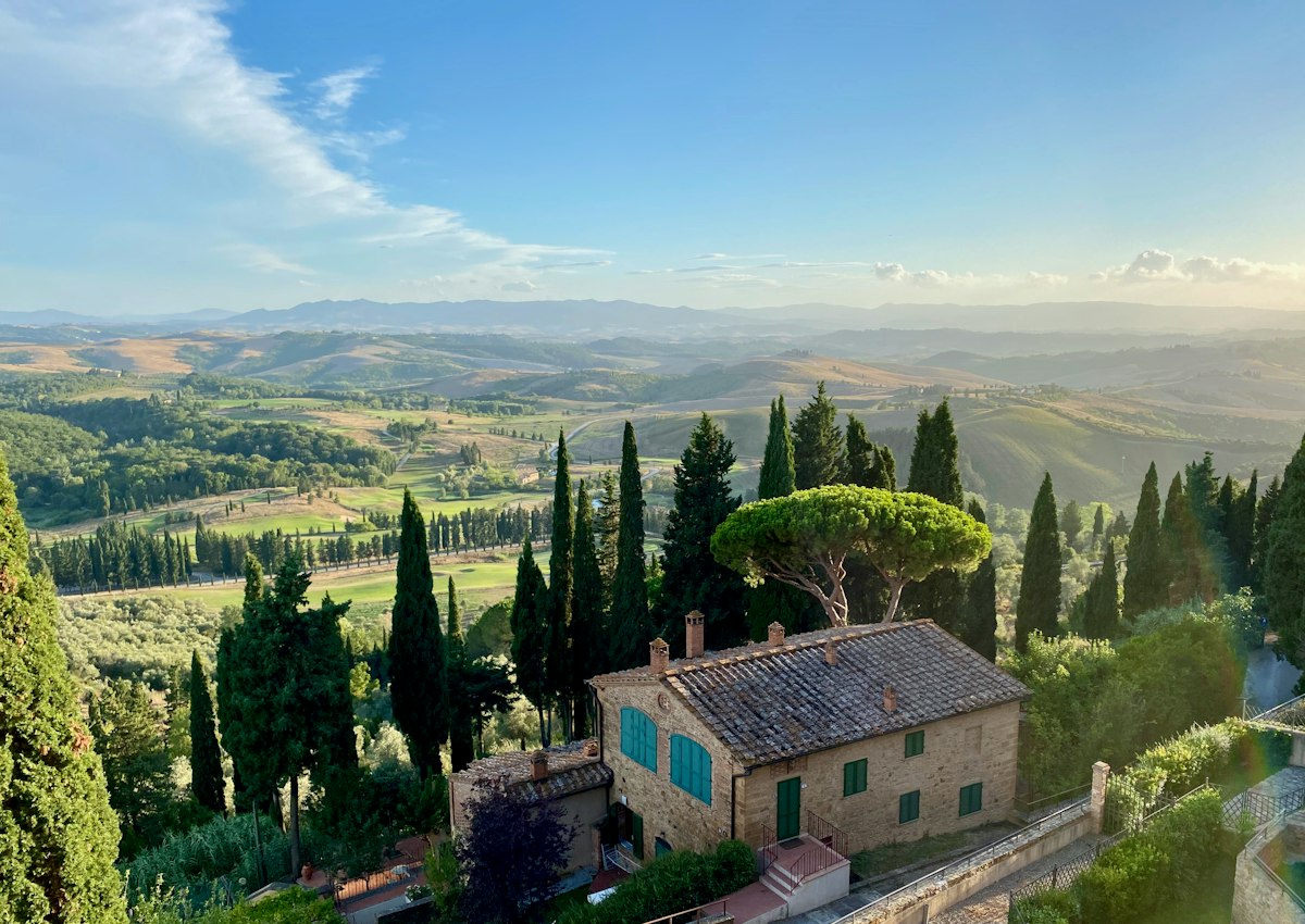 Veduta panoramica della campagna toscana, immagine di atmosfera